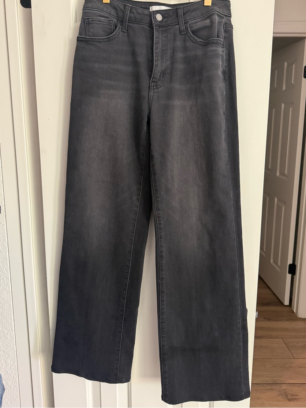 Women's Straight-Leg High Rise Jeans in Washed Black